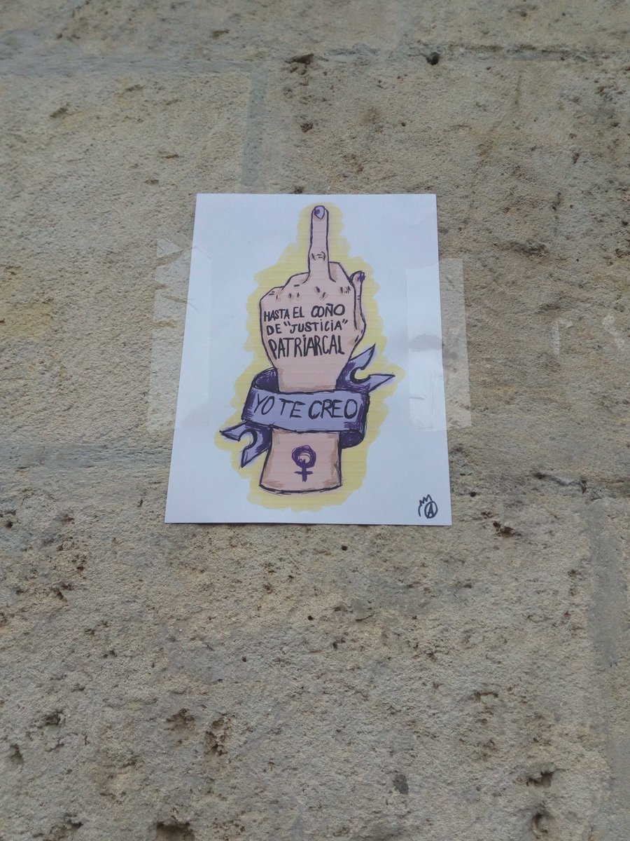 ascuagranada's tweet photo. #Granada nos movemos hacia la Fuente de las Batallas #EstaEsNuestraManada #NoesNo #NoEsAbusoEsViolación https://t.co/ppffZIcIlE