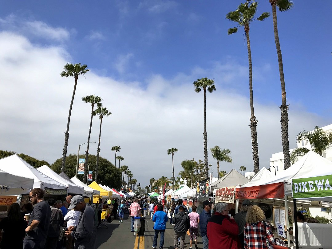 CityofOceanside's tweet photo. The @mainstreetoside  #Farmers Market is bustling with great food and wonderful people until 1:00 p.m. today.  The Sunset Market also runs this evening from 5:00-9:00 p.m.  Details: https://t.co/udvLAG3LiH   #Oceanside https://t.co/BCpMMPqDAt