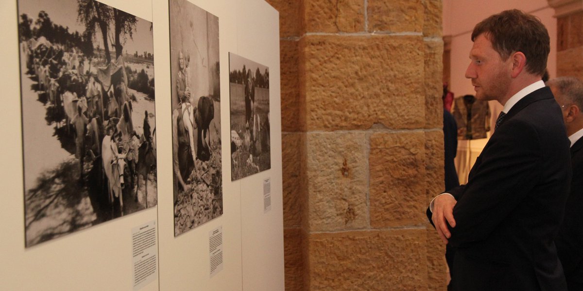 Michael Kretschmer (@mpkretschmer) on Twitter photo Im bedeutenden Geschichtsmuseum <a href="/MHMDresden/">MilHistMuseumBw</a> ist die Ausstellung "Männlicher Krieg - Weiblicher Frieden? Gewalt und Geschlecht" eröffnet & lädt zu Diskussionen ein. 🖒 (SK) Im bedeutenden Geschichtsmuseum <a href="/MHMDresden/">MilHistMuseumBw</a> ist die Ausstellung "Männlicher Krieg - Weiblicher Frieden? Gewalt und Geschlecht" eröffnet & lädt zu Diskussionen ein. 🖒 (SK)