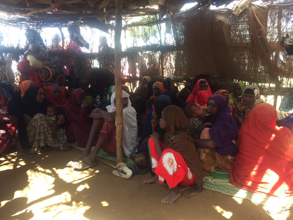 AbdurahmanShar's tweet photo. An honour to listen to IDP communities in #Baidoa thanks to @ACTEDKen_Som who r doing a great job! Good to hear also that the authorities have allocated government land to IDPs at risk of forced evictions #DurableSolutions @ReDSS_HoAY @NGOConsortium @UNHCRSom https://t.co/NfxURvsliv