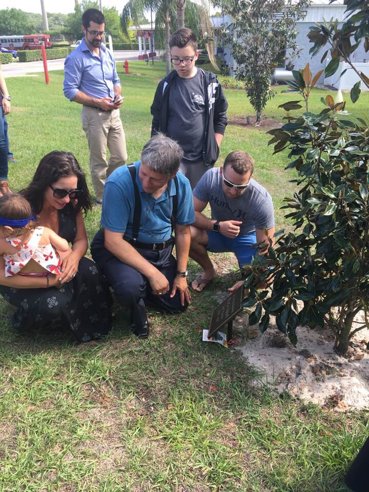 Last Friday, LMP was able to honor one of our former teachers, Mrs. Marla Appel. A magnolia tree was planted in front of the lower school. Family, former colleagues and students gathered and shared memories. Thank you to those who participated.