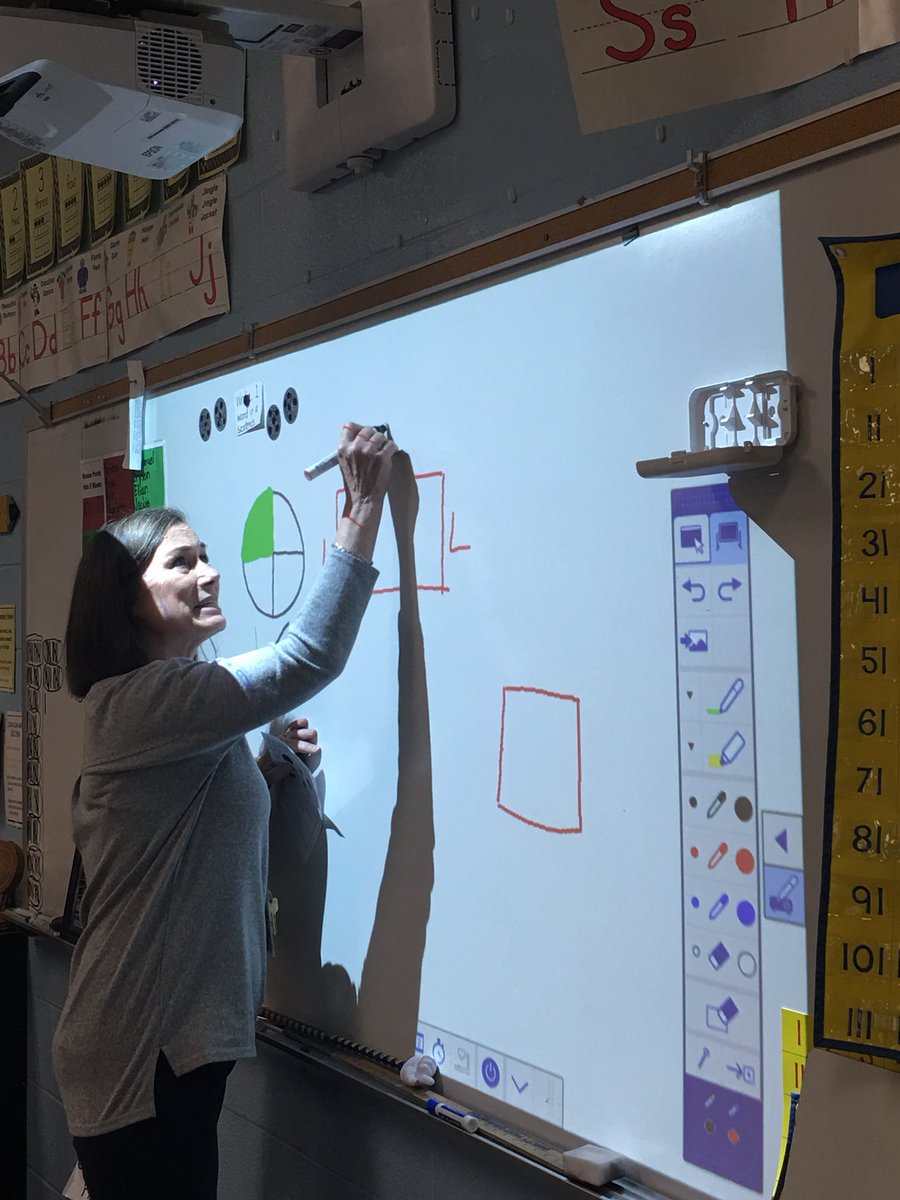 Love this use of our interactive projectors to clarify understanding in 1st grade! #interactivetools #CGE #INTERACTIVETOOLS #TECH