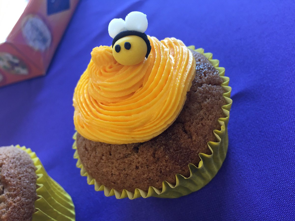 Dr_Claire_N_M's tweet photo. Ever so honoured to be asked to bake cakes for our CEO’s leaving party 💜
#cake #cakes #company #London #work #CEO #party #cupcakes #chocolate #orange #honey #cinammon #baking #baker #bees #peanut #icing #vanilla #glutenfree https://t.co/C7ryCTaHSh