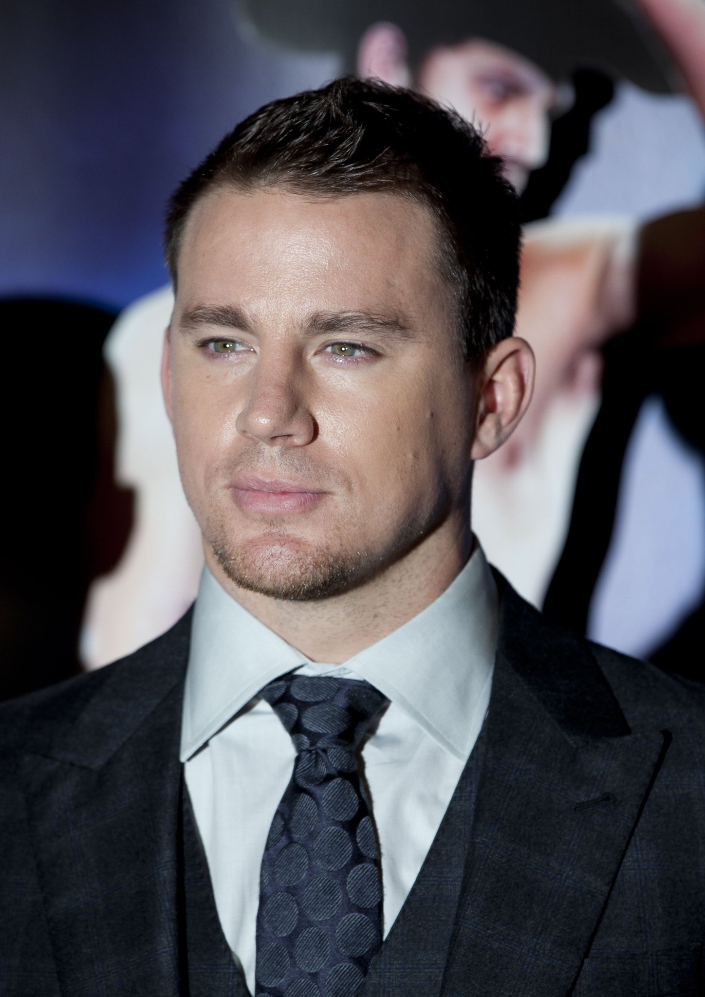 ¡Happy Birthday Nuestro de hoy cumple 38 años  