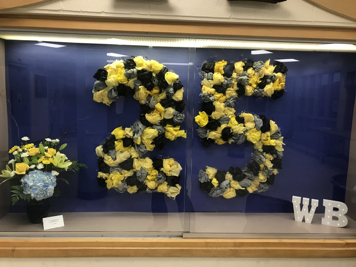 WestBayfieldES's tweet photo. Lots of effort went into preparing for our 25th anniversary celebrations! Thanks to all who were involved👏🏻 @SCDSB_Schools @JCaseWB https://t.co/GDwPHY1Z54