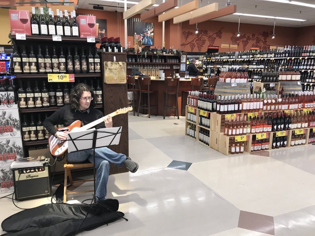 GLBCinColumbus's tweet photo. Why we love Athens #2,543: Live music at our @kroger tasting. #GLBC samples and snacks till 6 pm tonight. Have a couple barrel aged exclusives chilling too. @ThatsSoAthens #OhioCrafted https://t.co/36Dga6V6PR