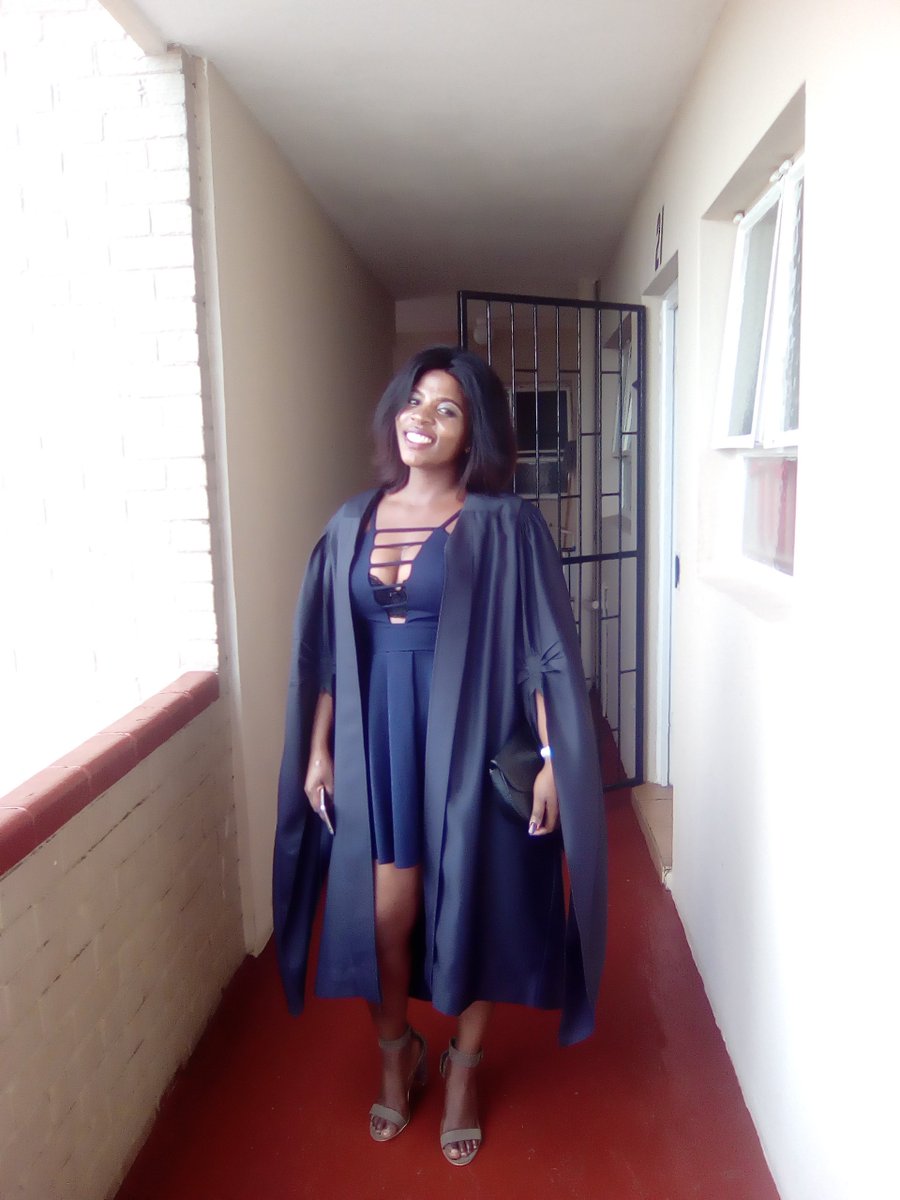 Kuandow's tweet photo. #UKZNgraduate  🎓
#UkznGrad2018 
Mama I made it 👐👑🎓 https://t.co/epnpfqTSpu