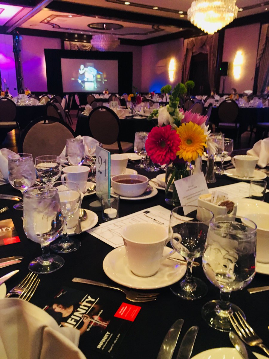 Shout out to tonight venue sponsor <a href="/ChateauLacombe/">Chateau Lacombe</a> for helping us bring #TNSpringFling to life! #yegarts #yegtheatre #yeg