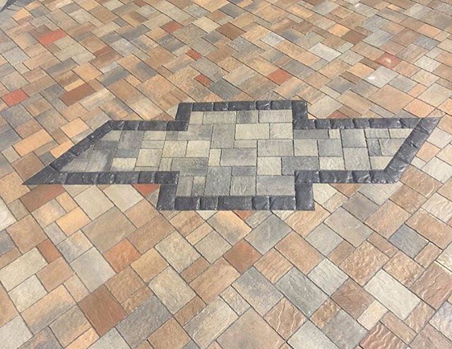 Techo-Bloc tweet media