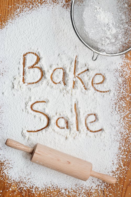 AprilLaabs's tweet photo. BSCH's Destination Imagination teams will be on hand after lunch tomorrow with treats to help satisfy your sweet tooth #bakesale @BishopSmithCH @RCCDSB We accept cash or credit 🍰🍩 https://t.co/wBlZfK6Sev