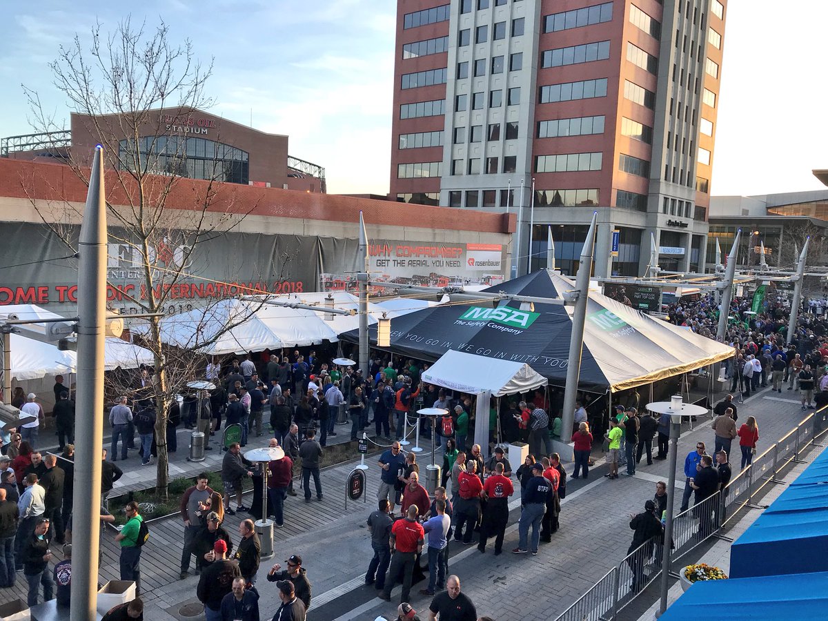 GeorgiaStIndy's tweet photo. What a perfect night for the @MSAsafety #BrotherhoodBash! #FDIC18 https://t.co/OxAl1yxiTX