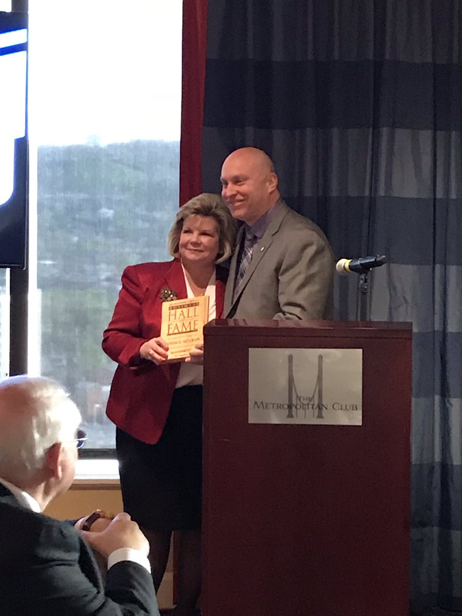 CVGairport's tweet photo. Excited to celebrate our CEO, Candace McGraw, for being inducted into NKY Business Hall of Fame! @nkychamber @NKYmagazine https://t.co/kpaWQBumK6