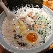 せっちん丸 下呂 出身者です ひたすら山あいのエリアなので 昼暑く夜寒いです 気候的には5月くらいがベストかと 川沿いに無料で24時間浸かれる温泉があるので 到着後にぜひ 下呂牛乳 というローカル牛乳や 下呂の香り という土産 下呂牛乳