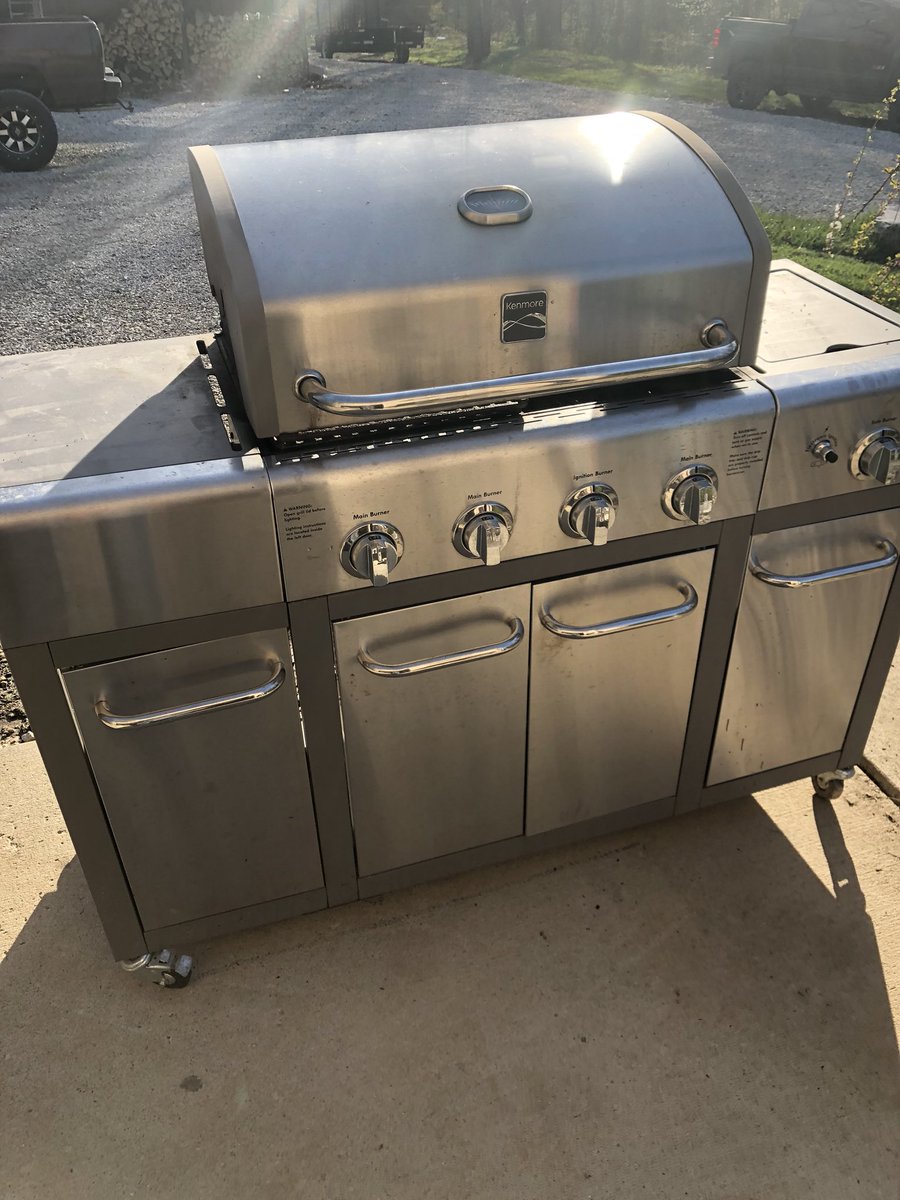 bobjohnson1968's tweet image. #kenmore #grilles #barbecue 1.5 year old $700 grill kept inside, last one from them