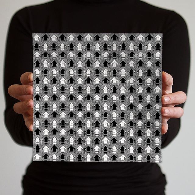 1xRUN's tweet image. Tavar Zawacki Aka Above's (@tavarzawacki) 'Check Mate' for the 1xRUN Bicycle Day 2018 Print Suite.  This perforated blotter print comes signed and numbered.  Go to our link in bio to purchase.
#1xrun #above #tavarzawacki #art #artist #blotter #bicycleday #lsd #print