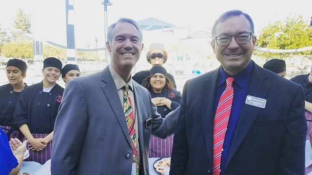 ecvhsmultimedia's tweet photo. #Fun times at the #guhsdcte Champions of Champions Awards ceremony https://t.co/AdbIQM9Pom https://t.co/MtUp0bwFpv