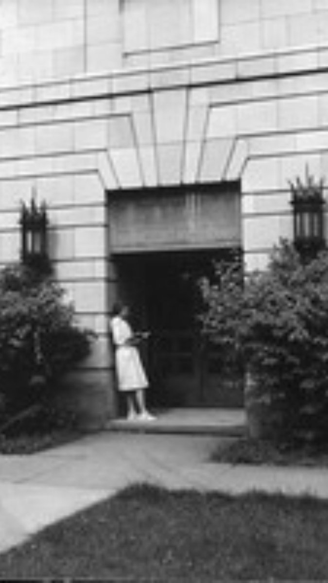 BGRelived's tweet image. The McFall Center which currently houses the Office of the President of the University was the University's library from 1927 to 1967. At the time of its creation, the library was built to serve 800 students. The budget for the original building was $275,000. #bgsu #tbt