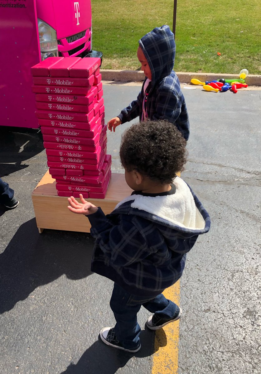 CHI_KarinaP's tweet image. My boys had a blast at our 1st #BYKTWD! Shoutout to the local leaders who hung out with or without their own kiddos. Your support of D&amp;amp;I is inspiring and contagious! 💗#BeYou #ChicagoChapter #DiversityAndInclusion #MobilizeForPerspective @Kenyadunn12 @JonFreier @HolliMartinez1