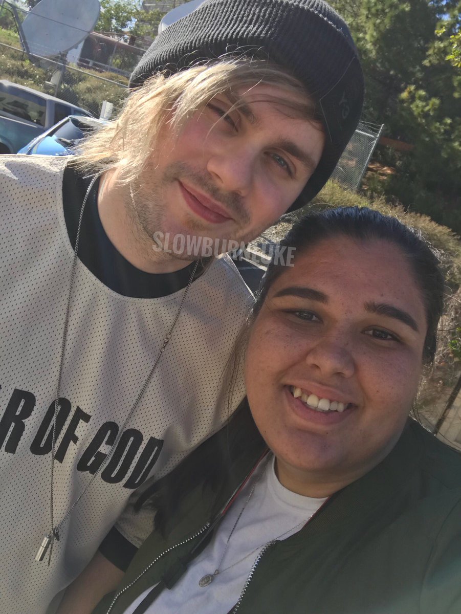 icaruskian's tweet photo. @Michael5SOS @Luke5SOS THANK YOU SO MUCH FOR STOPPING YOU GUYS MEAN THE WORLD TO ME https://t.co/ci974bBMl2