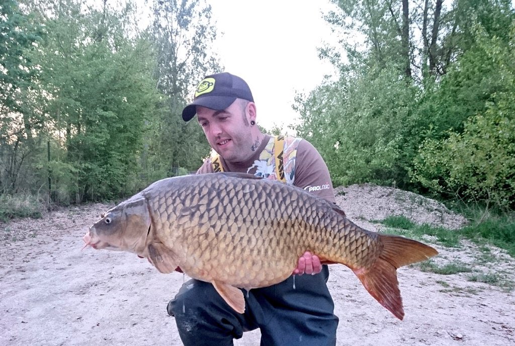 Leads2Go (@leads_2_go) on Twitter photo Consultant <a href="/JonMills86/">Jon Mills</a> is keeping them coming from <a href="/GiganticaCarp/">Gigantica</a> road lake with this cracking 25lb common. A proper character this one, imagine this one at 50lb ๐ณ. Caught on <a href="/ccmoore_baits/">CC Moore & Co Ltd</a> yellow ns1. what a session this turning out to be. <a href="/Vasswaders/">Vass Waders & Rainwear</a> <a href="/RidgeMonkey/">RidgeMonkey</a> #leads2go Consultant <a href="/JonMills86/">Jon Mills</a> is keeping them coming from <a href="/GiganticaCarp/">Gigantica</a> road lake with this cracking 25lb common. A proper character this one, imagine this one at 50lb ๐ณ. Caught on <a href="/ccmoore_baits/">CC Moore & Co Ltd</a> yellow ns1. what a session this turning out to be. <a href="/Vasswaders/">Vass Waders & Rainwear</a> <a href="/RidgeMonkey/">RidgeMonkey</a> #leads2go