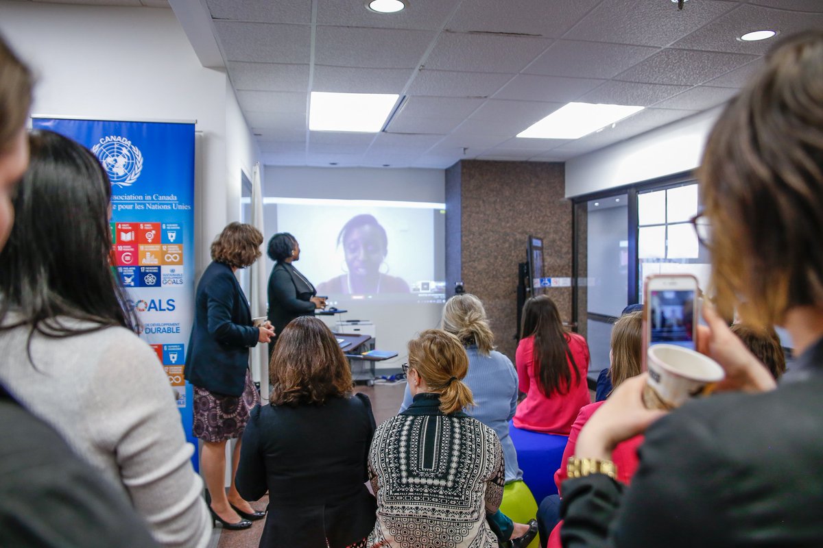 CanadaDev's tweet photo. 🎆 Celebrating International #GirlsinICT Day, Global Affairs Canada joined the conversation by showcasing their digital-for-development work and how it empowers women and girls in developing countries. 🎆 https://t.co/QxMv7bEtAn