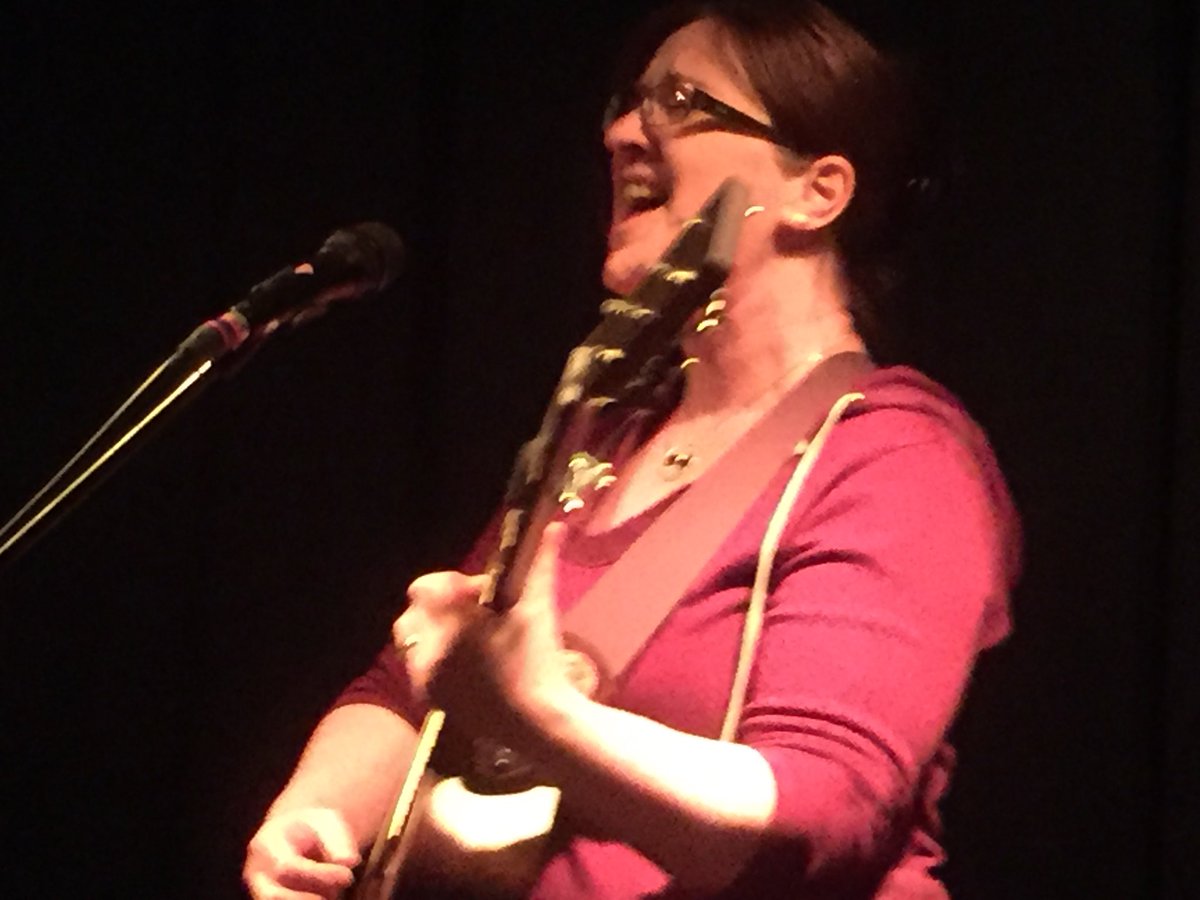 redial84's tweet photo. Tonight at @eveshamarts the incomparable @AngeHardyMusic (orchestra & chorus) #looptastic https://t.co/pA9lgwTOwu