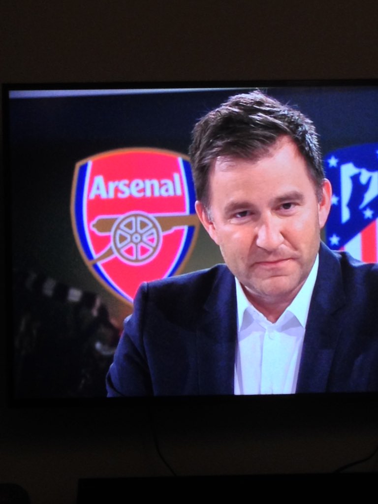 Ä tragischi Figur...
Schlächte Kommentator.
Aber äm <a href="/srf/">SRF</a> gfallts offebar.
Sälbschtdarsreller ohne Zuhörer...