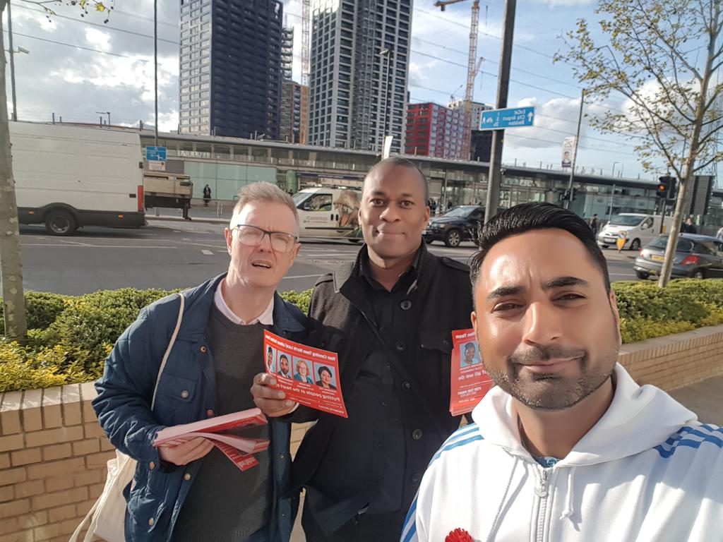 labourpartyCTN's tweet photo. With Team CTN handing out leaflets at Canning Town Station. https://t.co/KnJs4vP2Lc
