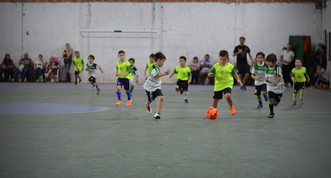 emasantoro's tweet photo. Partido de Enanos: Lituania vs Cludias 
#FSBase #Formación ⚽💚 https://t.co/CrmWT0CEQ7