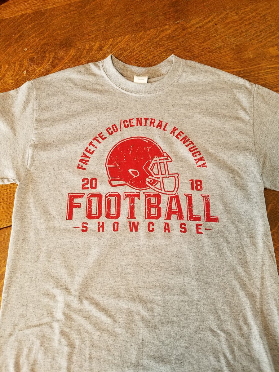 Showcase Shirts have arrived!  Walk-ups are welcome Saturday morn 7:30 am registration. Register if you can on this link! docs.google.com/forms/d/1ecSV1…  Bring teammates and be ready to compete!  @DunbarBulldogs1 <a href="/TC_CommodoresFB/">Tates Creek Football</a> <a href="/HCHSDevilsFB/">Henry Clay Football</a> @LafayetteFBall <a href="/bryanstationfb/">Bryan Station Football</a> @GRCCards