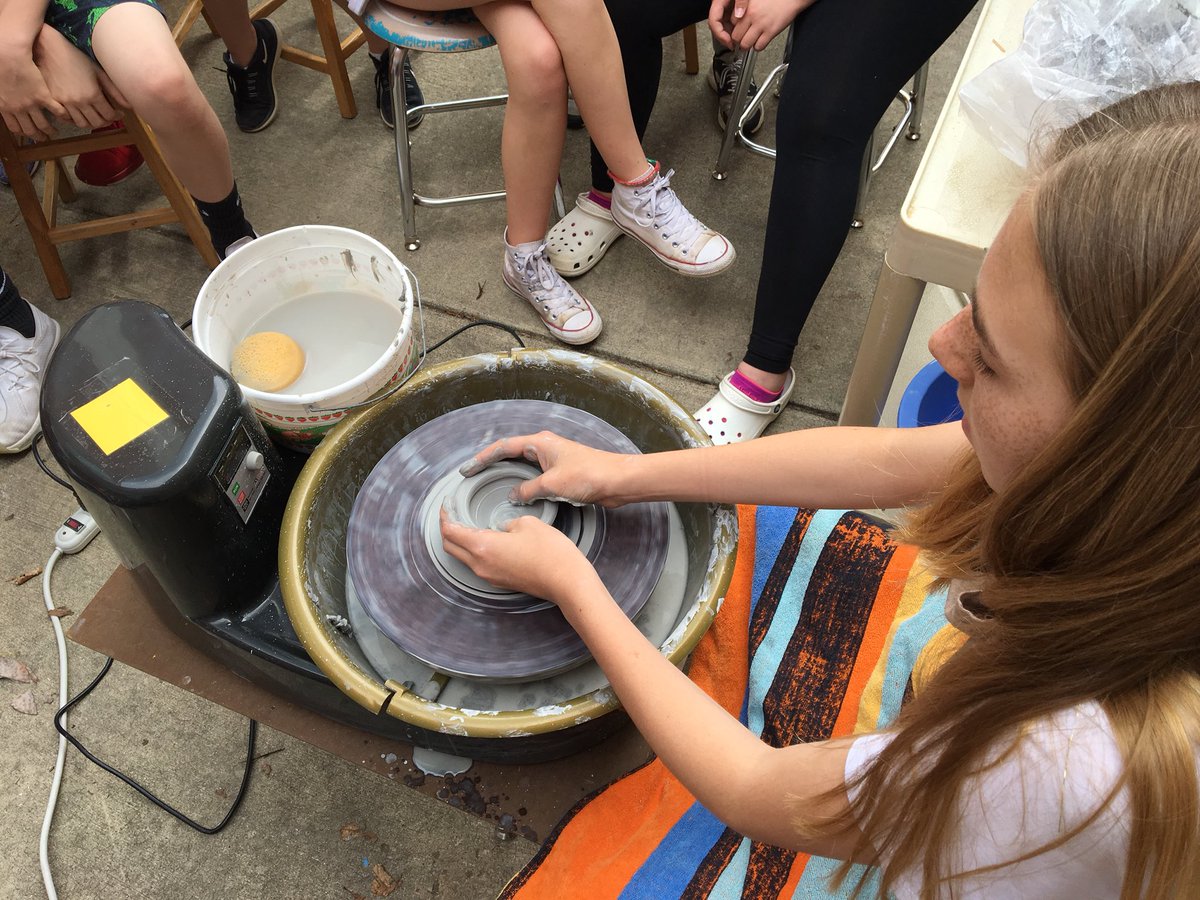 apeay's tweet photo. @HollyRidgeMS Pottety &amp; Sculpture students gave the wheel a try today! #notaseasyasitlooks #prettydayforpottery #whyarts #ConqueringtheRidge https://t.co/7fKt3IBlm6