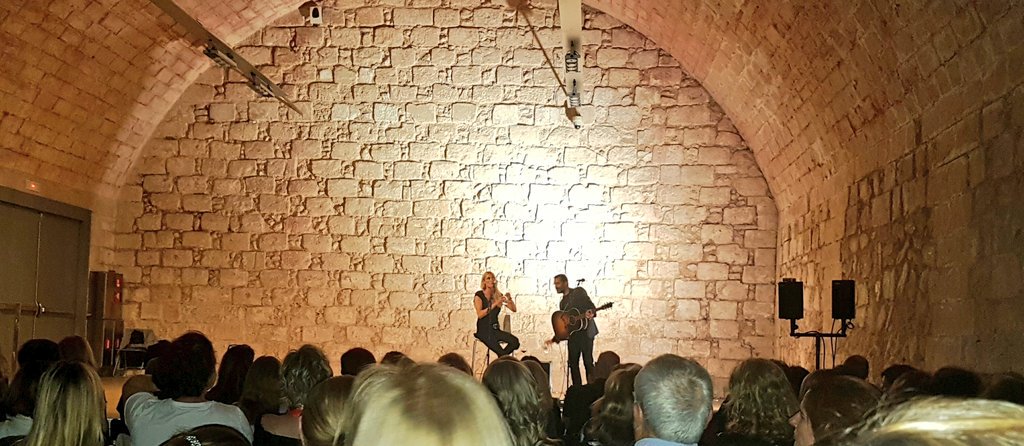popularespalma's tweet photo. Presents al magnífic concert solidari de @Cerezuelanglada a benefici de @aeccbalears #mimosdevida a la sala Aljub de @EsBaluard https://t.co/u11wePK5oT
