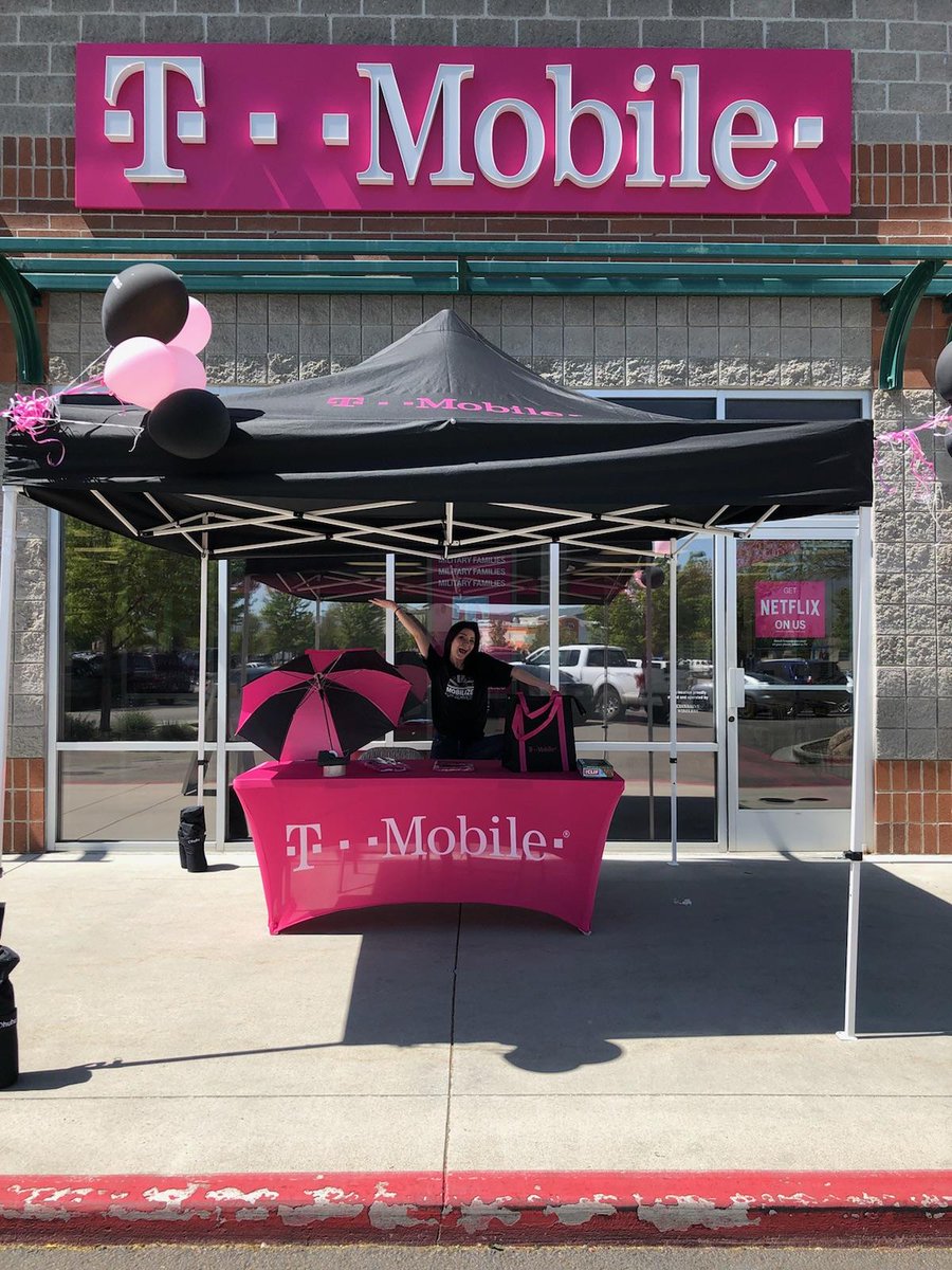 Boise is out enjoying this amazing weather!! @bruin_bryan @MGonzal186 @nazarma @RealEWInc