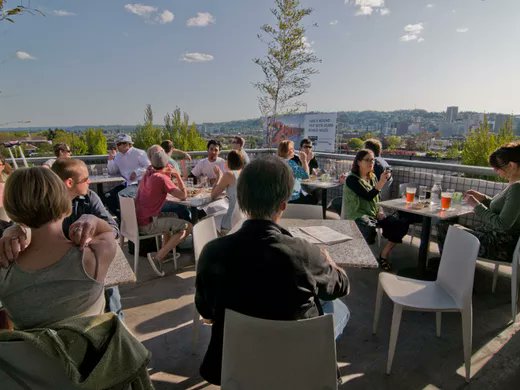 travelportland's tweet photo. MAP: 51 Portland Patios to Catch the 2018 Summer Sun - https://t.co/dsDnMOJEIY (via @EaterPDX) #PDX #PDXeats https://t.co/8E4AnPudyO