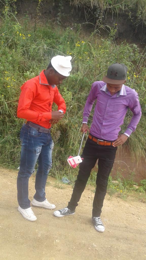 Mbusiswa9's tweet photo. Ziya ngegugu laMahembe, azisifuni thina madixa zifun'amagcokama

#GqamaBhung_Elisha https://t.co/tGJ7aSeNon