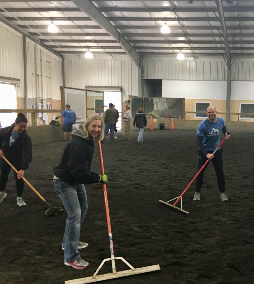 saddleupnash's tweet photo. Spiffing up and making things shine for #SUPERShow with the help of the team from @MarsPetcareUS Thank you for your time and hard work to make our riders feel extra special!
@MaRSDD #volunteerappreciation https://t.co/hPb1gqDBPv