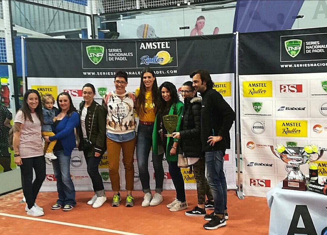 87Sandravg's tweet photo. "Si quieres llegar rapido camina solo, si quieres llegar lejos camina en grupo". Grades compis 💪 y lo que nos queda....#supercampeonas #ligasnp https://t.co/Grmgc9ESpi