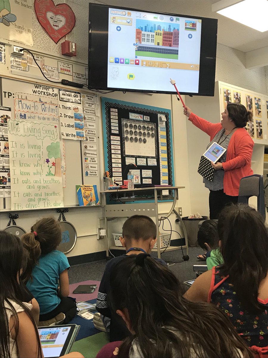 caridenny123's tweet image. Our friend @annkozma723 is teaching us all about @ScratchJr🐱📱 #CodinginKinder #iteachk #k2cantoo #WCWildcatPride @WoodcrestFSD
