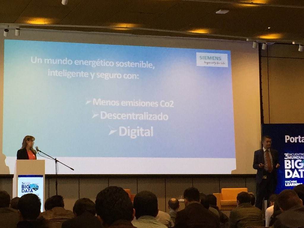 dario_rodriguez's tweet photo. “Energía descentralizada apoyada por la digitalización “ #EMBData2018 https://t.co/WHtkANiDJn