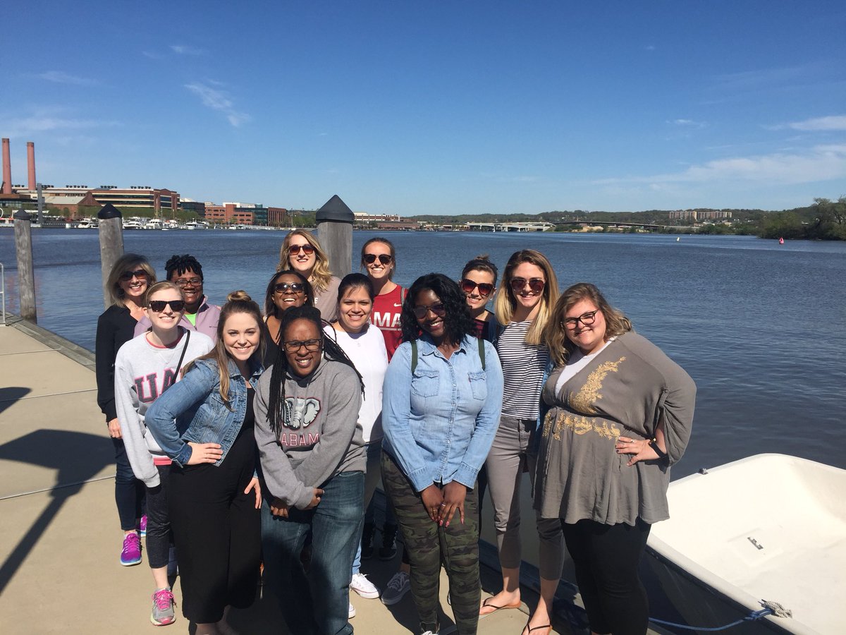 ccphelps1's tweet photo. UAMSWDCstudents with DOEE Anacostia River Keepers@AnacostiaRrkpr @UASSWField
@UA_SocialWork
#RollTide
#SWField
#uaswork https://t.co/jBrYhLFprV