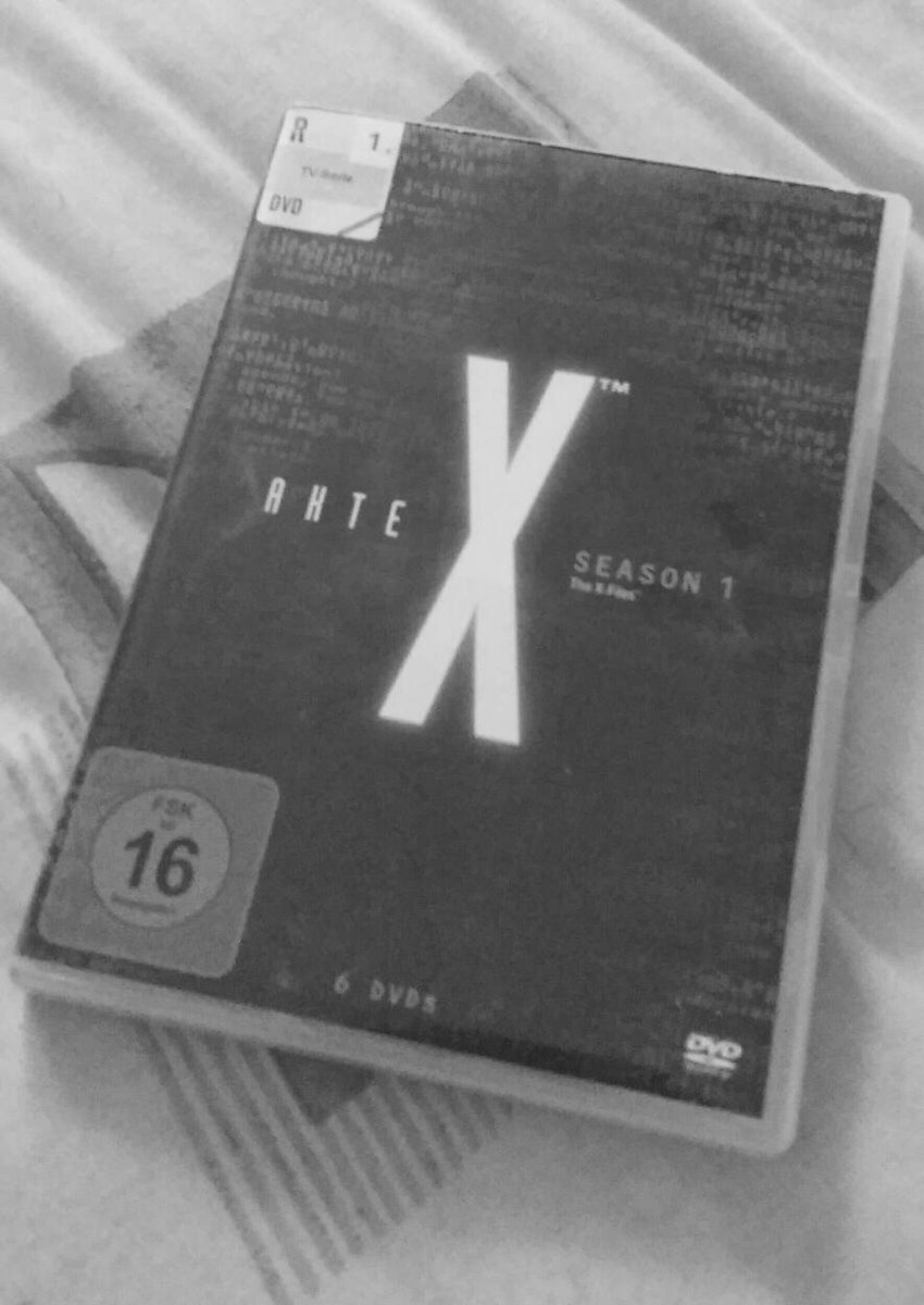 SuperWoman_SWDD's tweet photo. #20180424 #BN #BW #fotodiario #SWfriki #oldtimers #serienbinging #theclassics #solaanteelpeligro #laverdadestáhayfuera #conretraso https://t.co/7JfQo2ID01