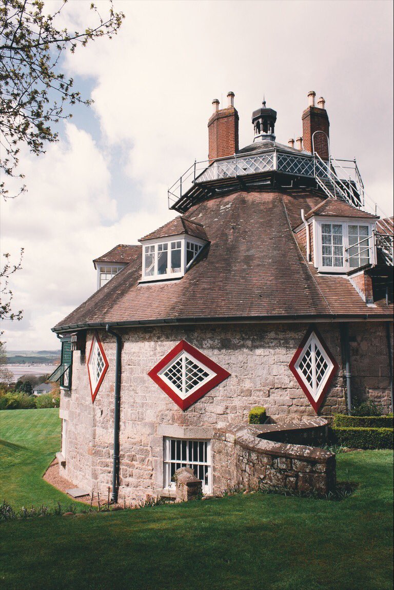 WanderingCoast's tweet photo. Today I visited the beautiful A la Ronde, in Devon. An eccentric house built by feminists in the late 18th century — a symbol of female independence and strength. Inspired by world travel and nature, the interior is cleverly decorated with exotic shells, feathers and curiosities. https://t.co/ygdAUfl5H3