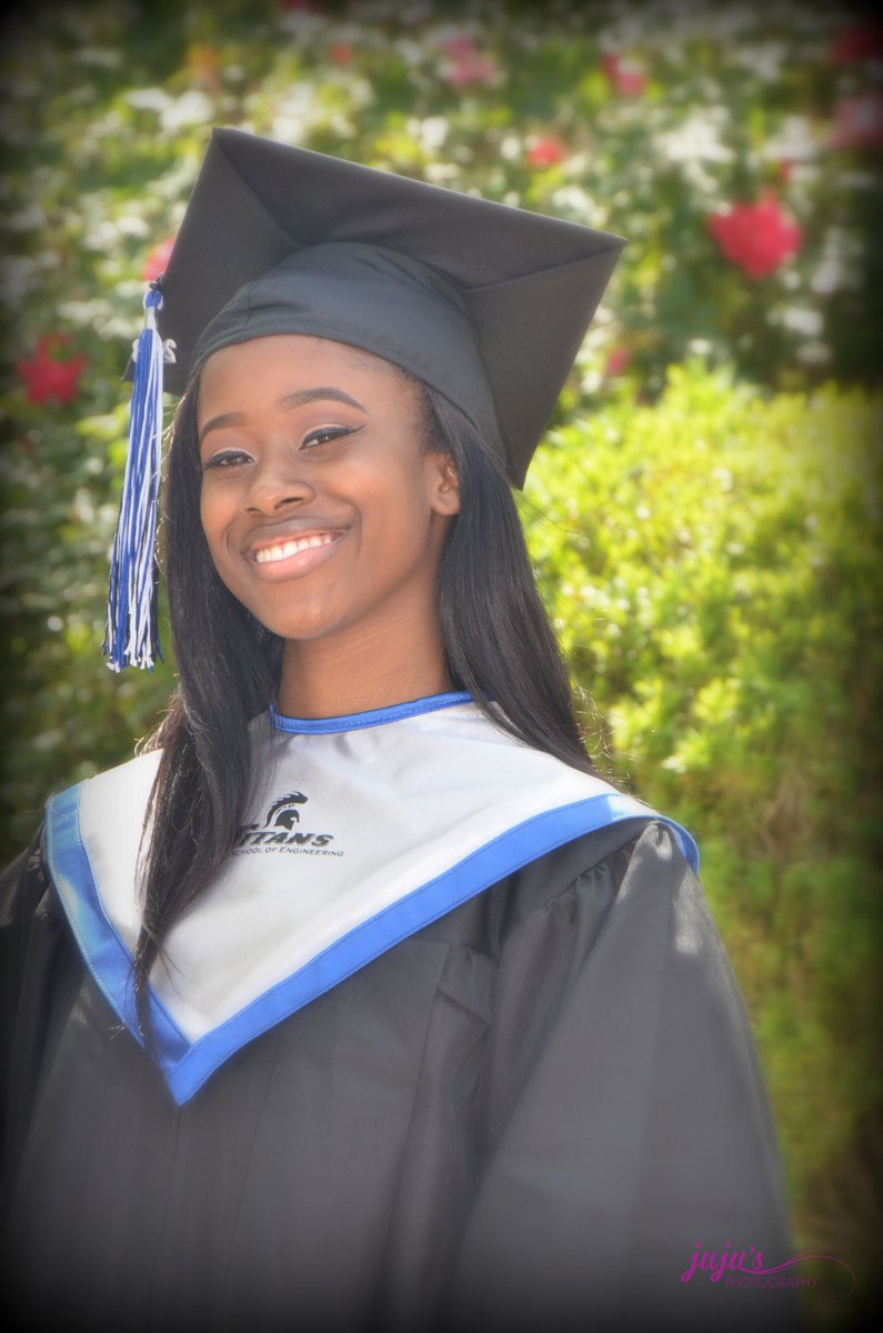 juju325henry's tweet photo. The world is your oyster ...you have been diligent in your studies and you are now at a point in your life that you can call this a graduating stepping stone ... Juju’s Photography wants to Congratulate TaMia Artis on her accomplishment and wish her continued success! Carpé Diem! https://t.co/rGe9i84hgg