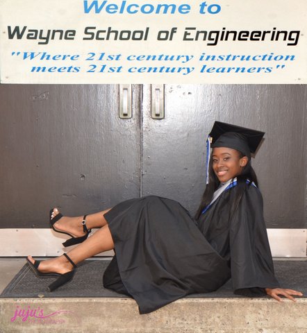 juju325henry's tweet photo. The world is your oyster ...you have been diligent in your studies and you are now at a point in your life that you can call this a graduating stepping stone ... Juju’s Photography wants to Congratulate TaMia Artis on her accomplishment and wish her continued success! Carpé Diem! https://t.co/rGe9i84hgg