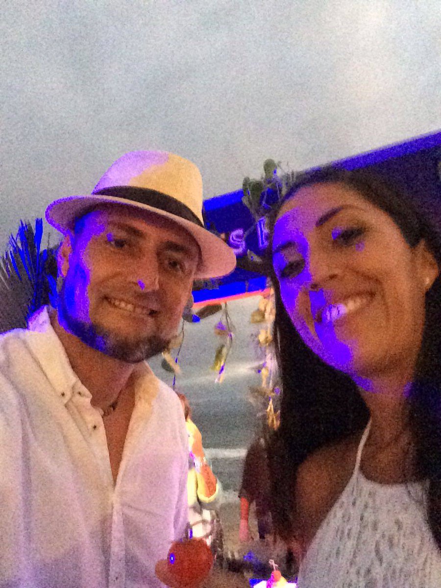GlohTuit's tweet photo. Así de felices estuvimos el año pasado y se que este año será mejor aún #CuisineofTheSun @villagroup @VillaEstancia ¡no me lo quiero perder! https://t.co/hM2xGMZQPc