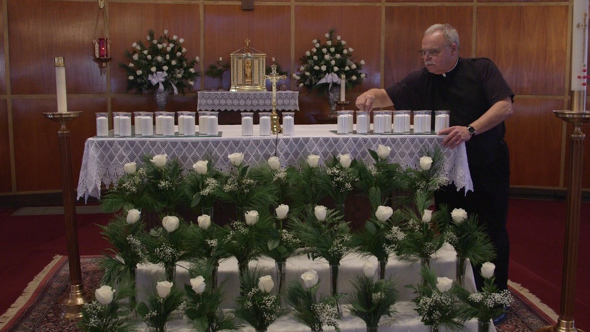 The #Tribeca2018 Award for Best Documentary Short goes to... Kim A. Snyder for NOTES FROM DUNBLANE: LESSONS FROM A SCHOOL SHOOTING.