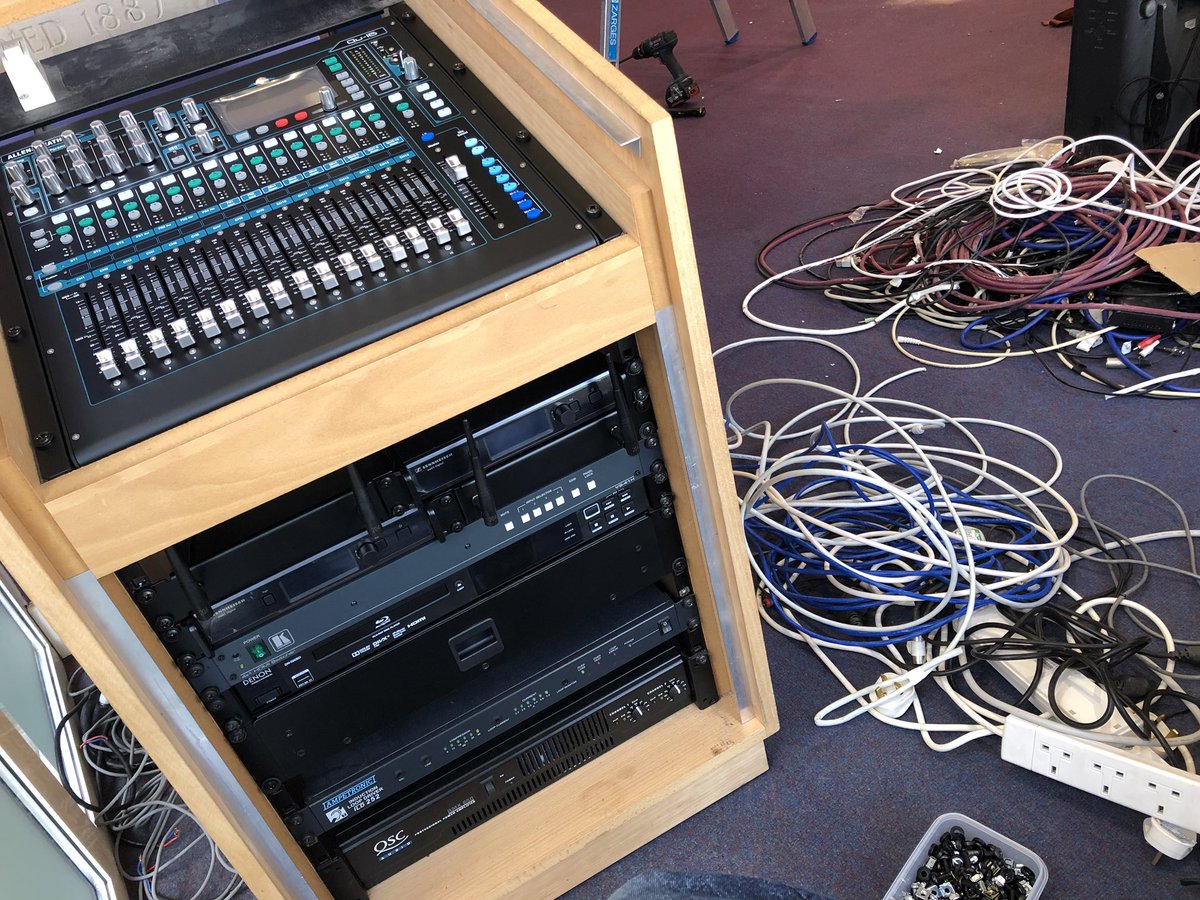 AvenueServices's tweet photo. Another #church #soundsystem #av installation upgrade completed. Removed all the old vga composite video system and replaced with all new HDMI over cat6. New #projectorHD new #HDscreens new #digitalaudio #QU16 #mixer new #radiomics #outwiththeold #inwiththemew https://t.co/a6sqbGjAwb
