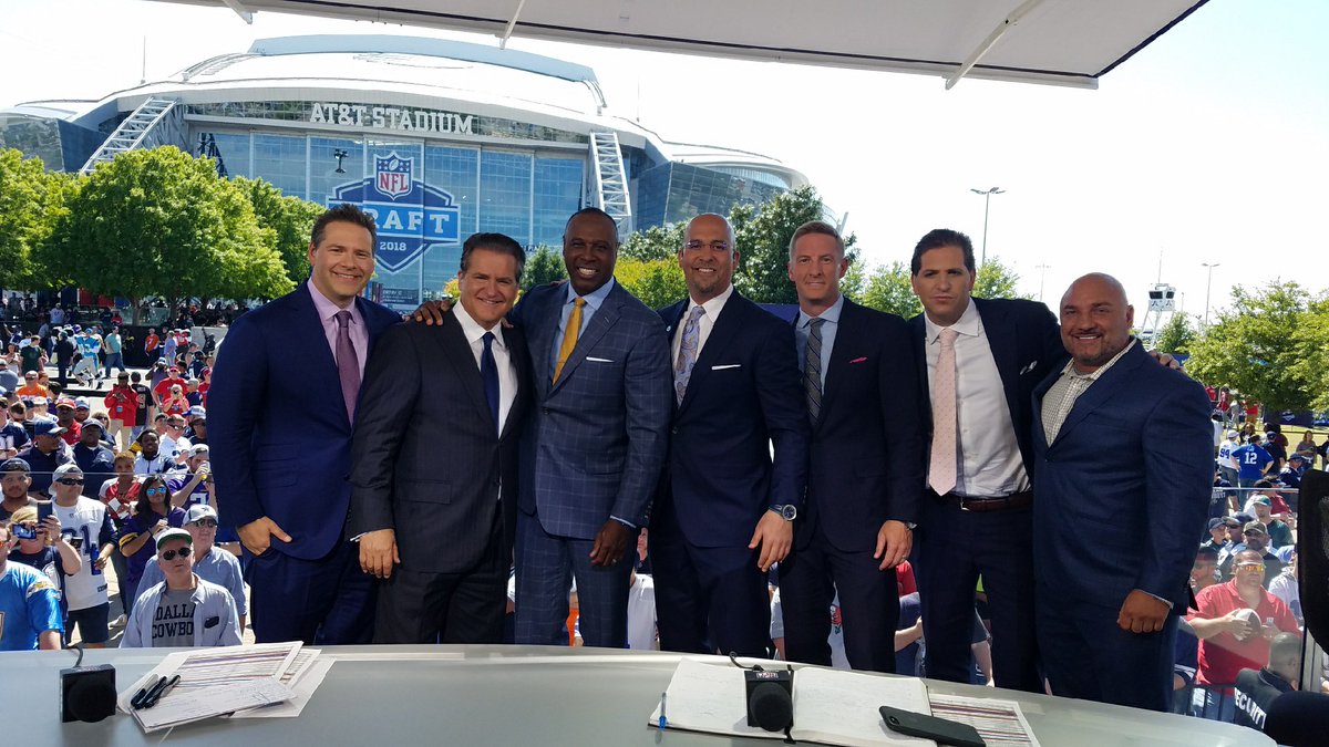 Excited to be representing <a href="/PennStateFball/">Penn State Football</a> in Dallas at the #NFLDraft!

#WeAre