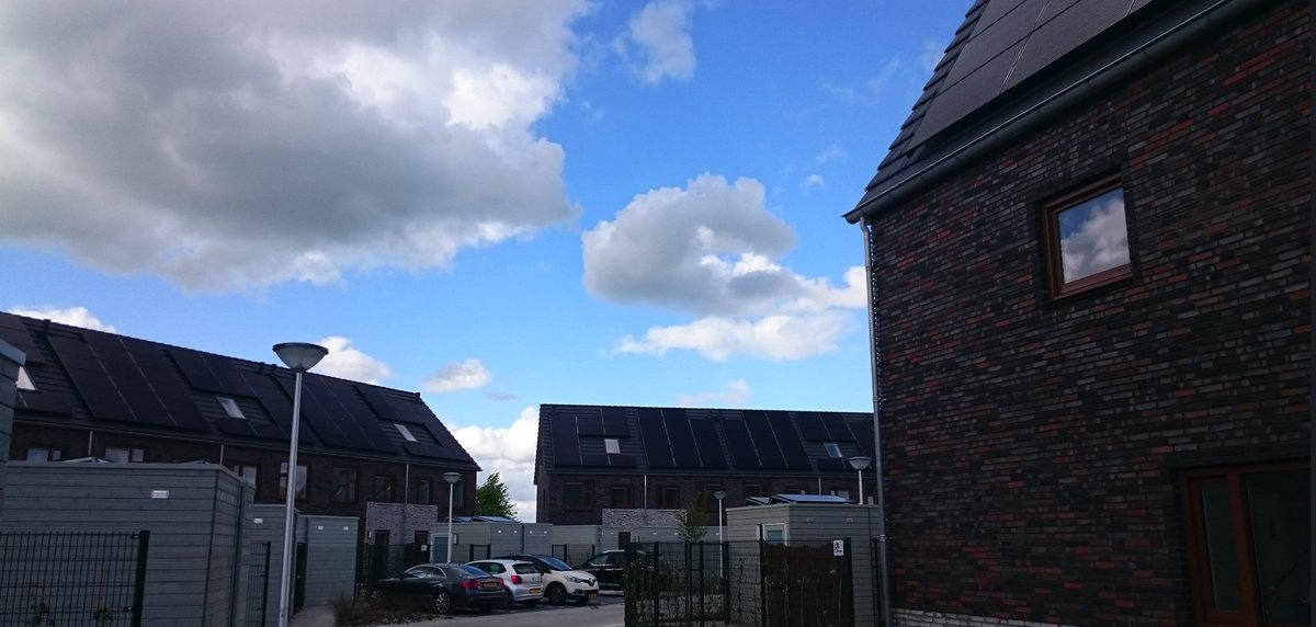 Juli 2017 starte <a href="/BRONTECHNOLOGIE/">BRON|TECHNOLOGIE</a> eenzaam op Vrij Werkeren, vandaag feestelijke 🔑overdacht van 46 zeer energiezuinige en comfortabele woninogen door #bodemenergie en #warmtepomp. <a href="/Nijhuis_Bouw/">Nijhuis Bouw B.V.</a> <a href="/Bouwinvest/">Bouwinvest Real Estate Investors</a> bedankt voor échte samenwerking #ketensamenwerking #bouwendoejesamen👊