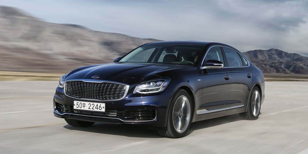 Car and Driver (CARandDRIVER) Twitter